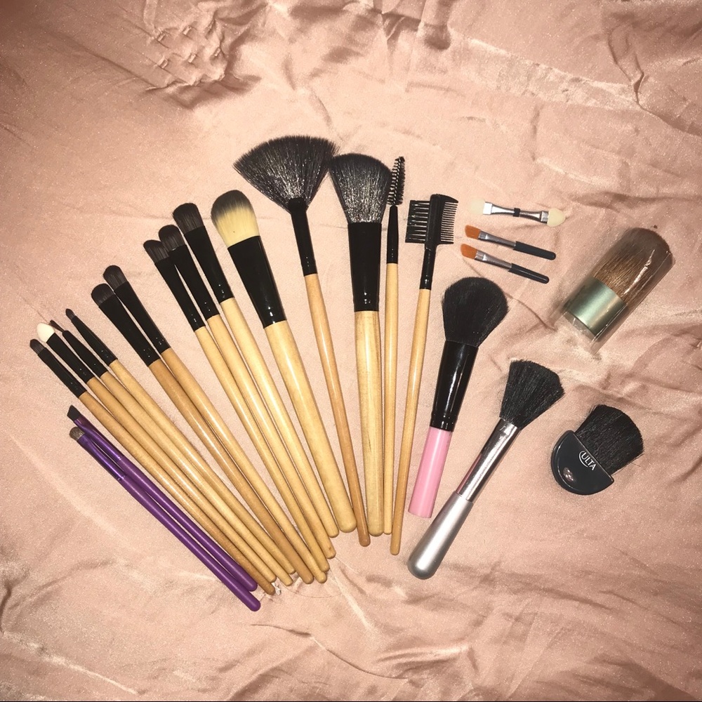 Large Variety Set of Brushes